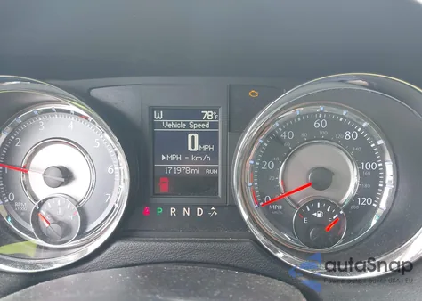 2014 Chrysler Town & Country Touring z USA, uszkodzony, nr VIN 2C4RC1BG8ER468490